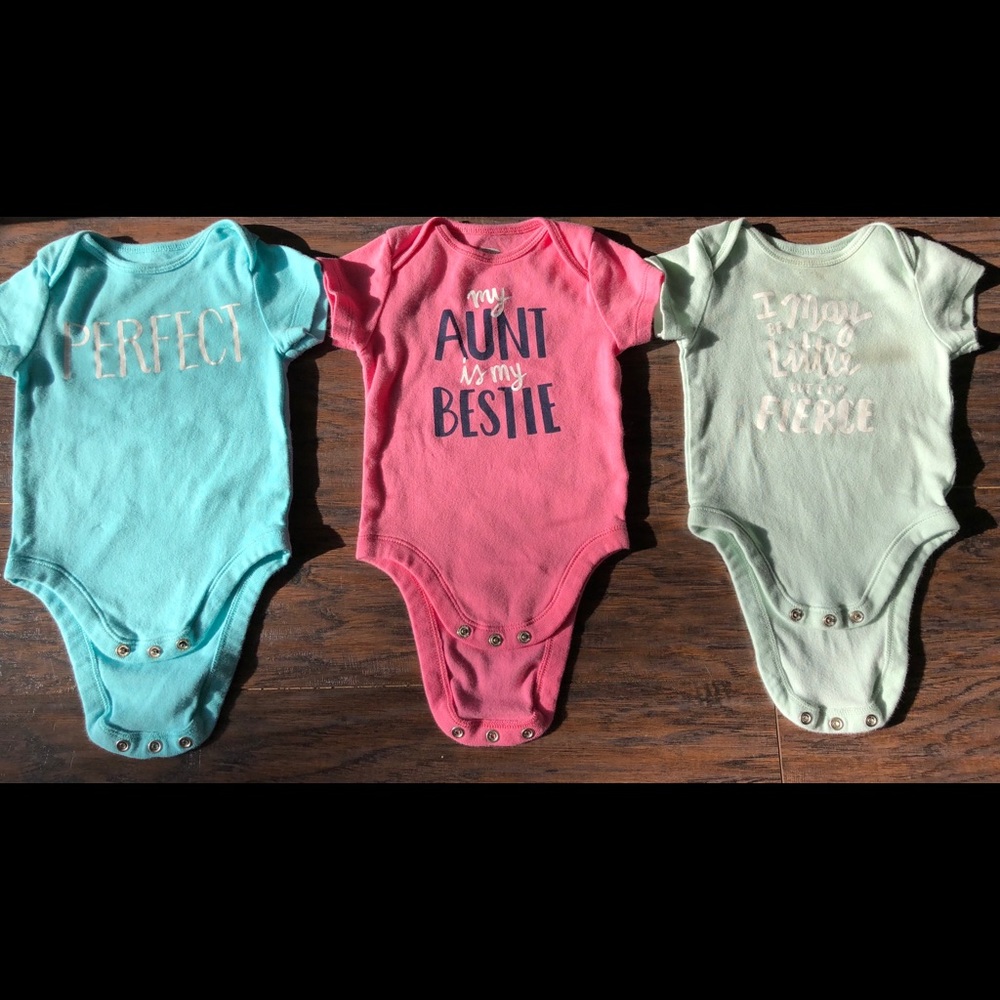 Old Navy 3-6m Onesies